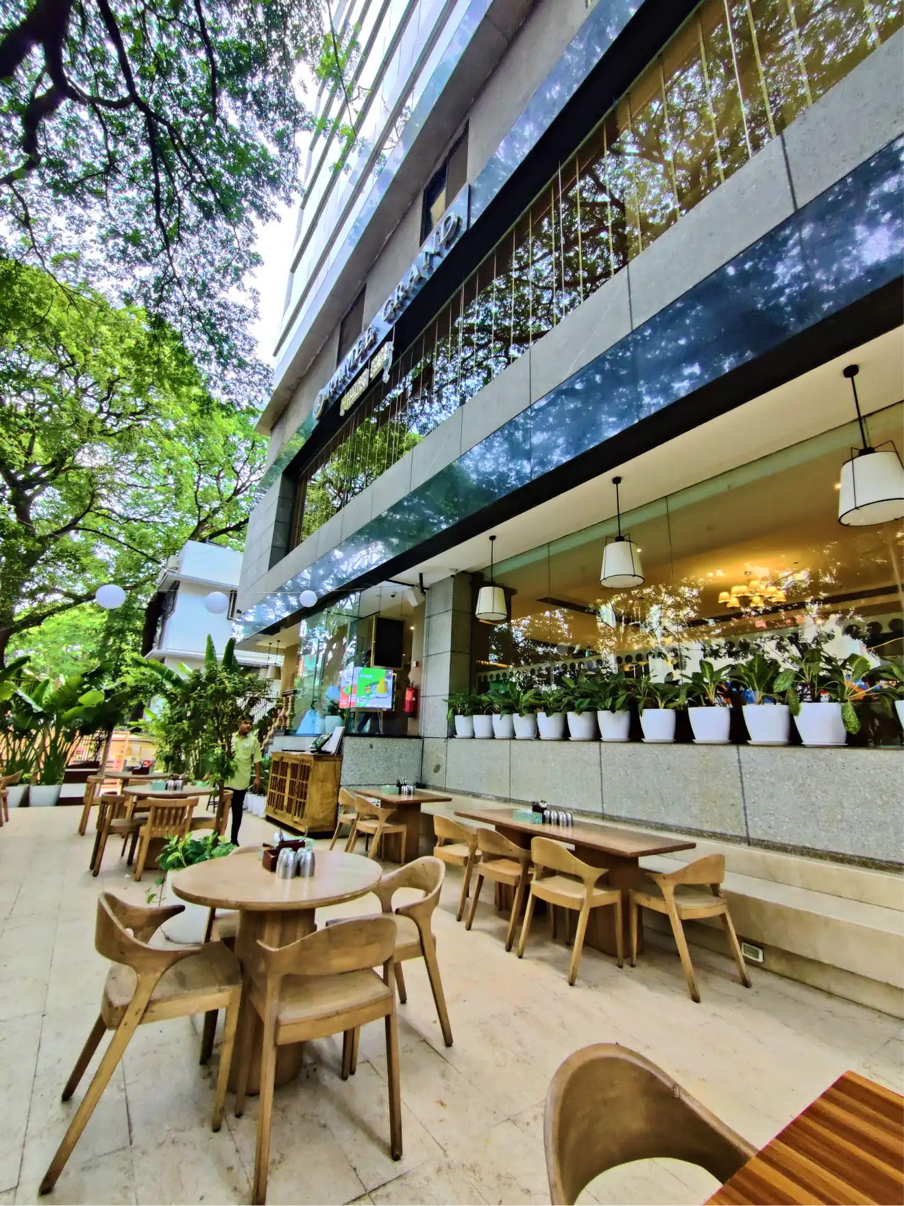 Cafe Muttuswami - Ramee Grand Hotel & Spa, Pune - gallery image 1